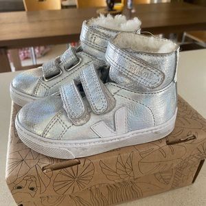 Sneaker for toddler brand VEJA